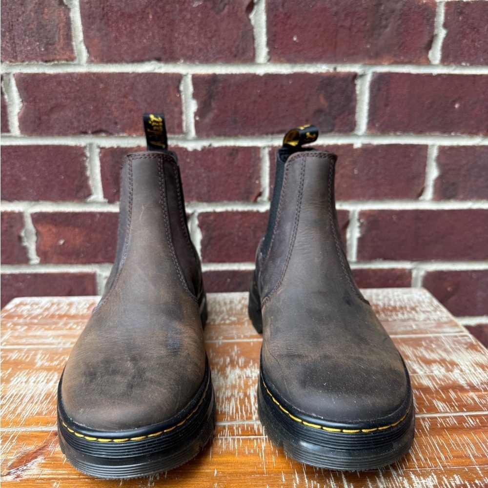 Dr Marten Embury Chelsea Boots - Picture 4 of 9